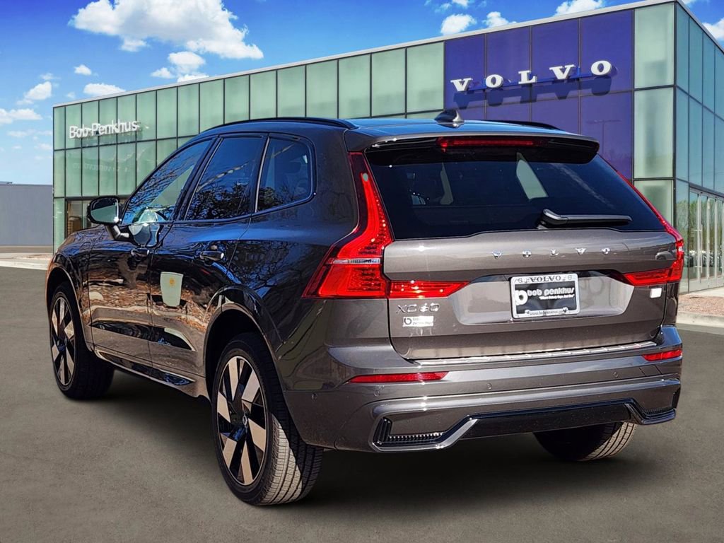 Used 2024 Volvo XC60 T8 Plus w/ Protection Package Premier image 26