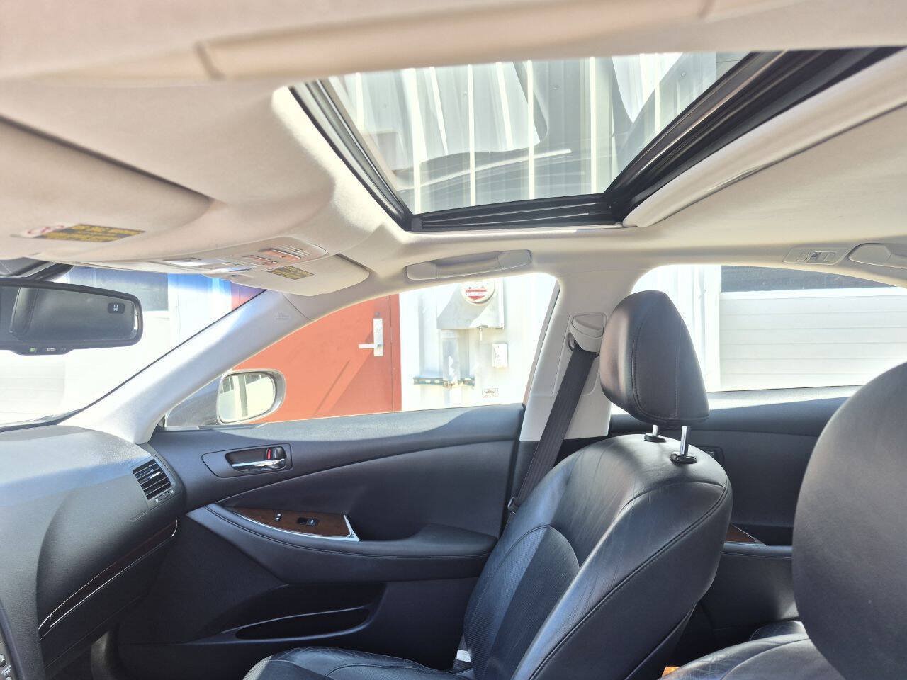 Used 2010 Lexus ES 350 w/ Preferred Accessory Package FWD image 20
