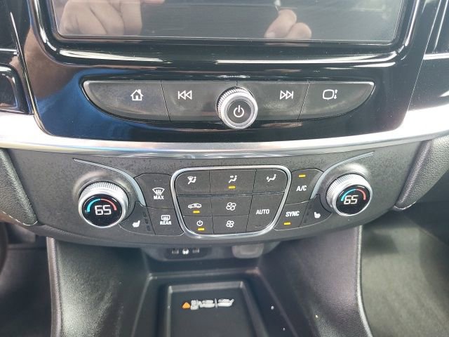 Used 2023 Chevrolet Traverse LT image 34