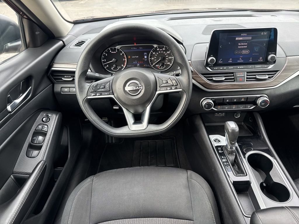 Used 2024 Nissan Altima 2.5 SV image 10