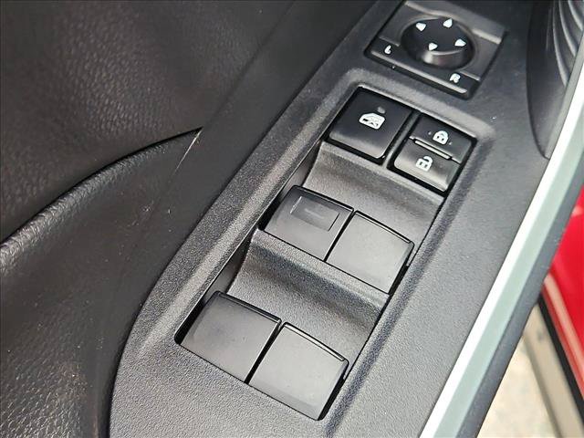 Used 2019 Toyota RAV4 XLE w/ Convenience Package FWD image 12
