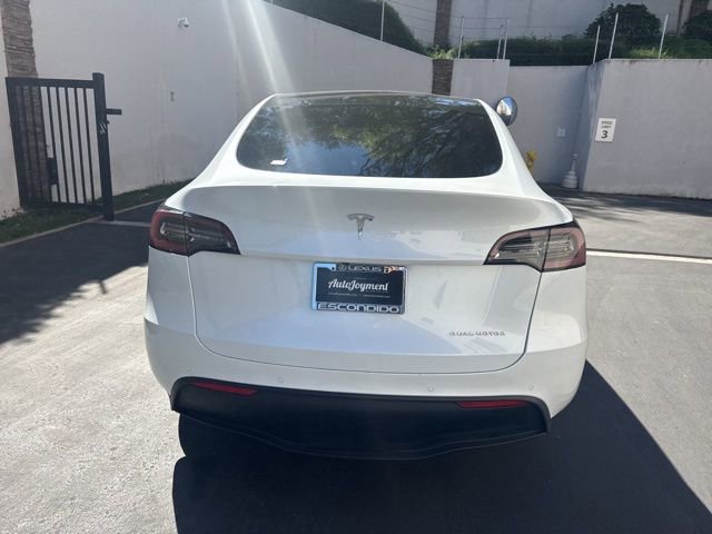 Used 2020 Tesla Model Y Long Range image 8