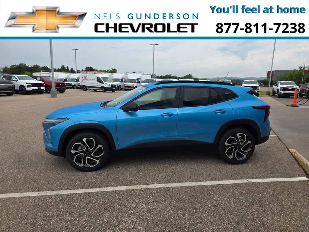 New 2026 Chevrolet Trax RS w/ Sunroof Package FWD image 4