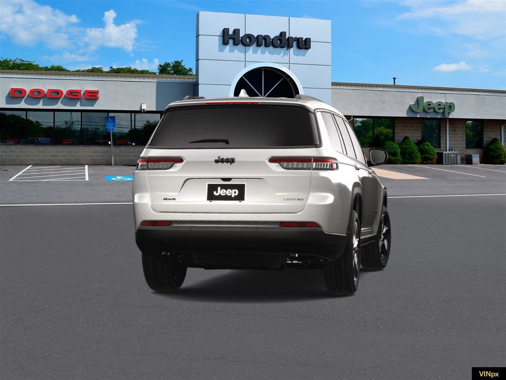 Used 2025 Jeep Grand Cherokee L Limited w/ Black Appearance Package AWD/4WD image 14