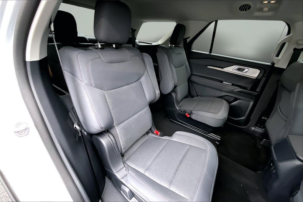 New 2026 Ford Explorer Active RWD image 10