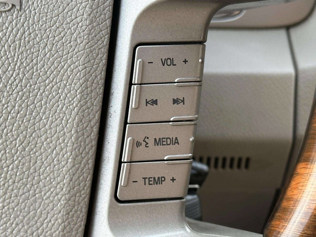 Used 2008 Lincoln Navigator L 4WD image 44