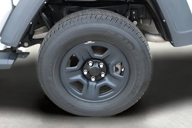 Used 2022 Jeep Gladiator Sport image 9