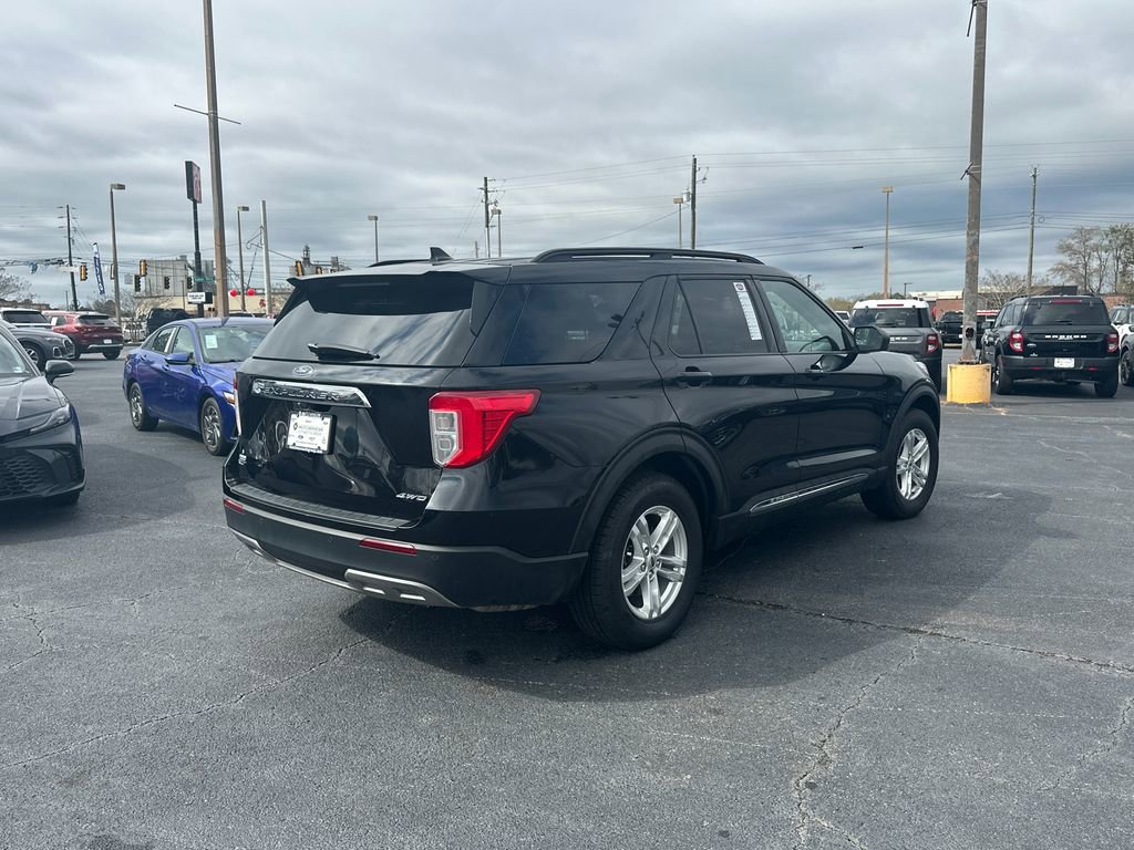 Certified 2023 Ford Explorer XLT w/ Equipment Group 202A AWD/4WD image 7