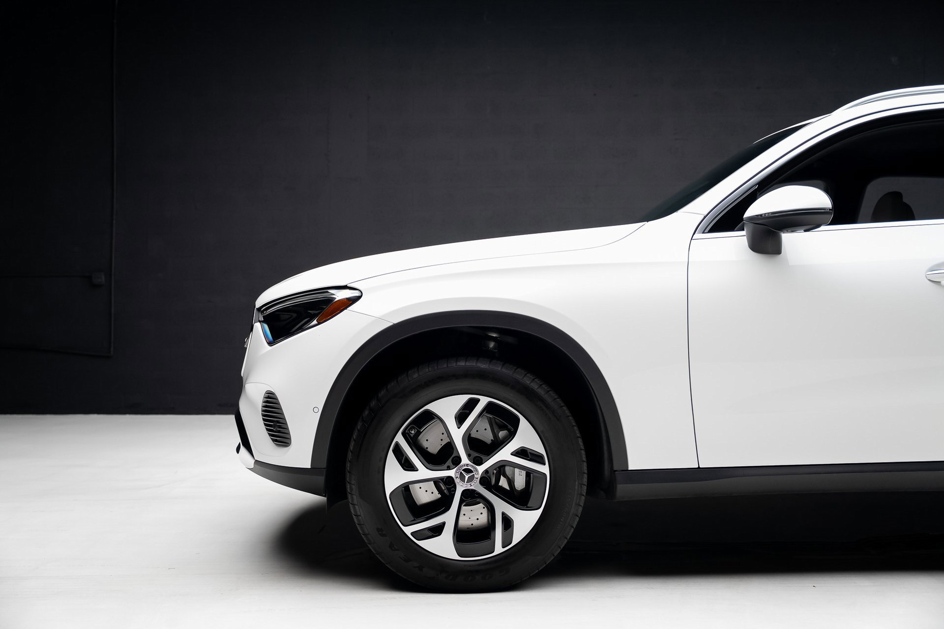 Used 2025 Mercedes-Benz GLC 350e 4MATIC image 18