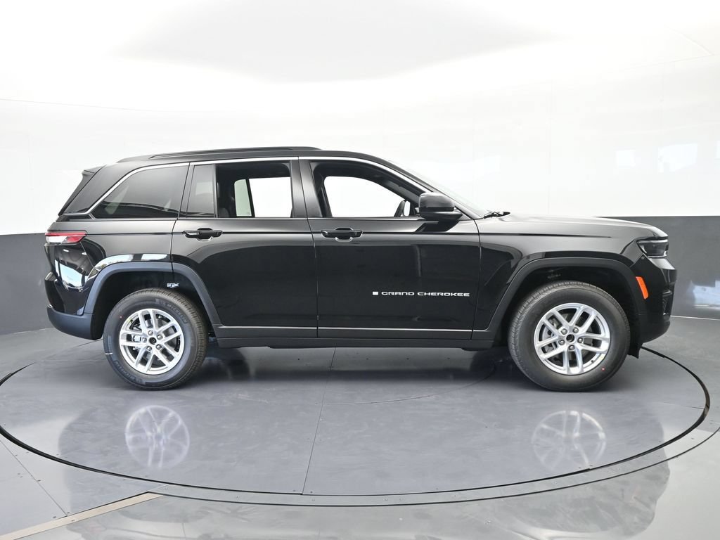 New 2026 Jeep Grand Cherokee Laredo X AWD/4WD image 7