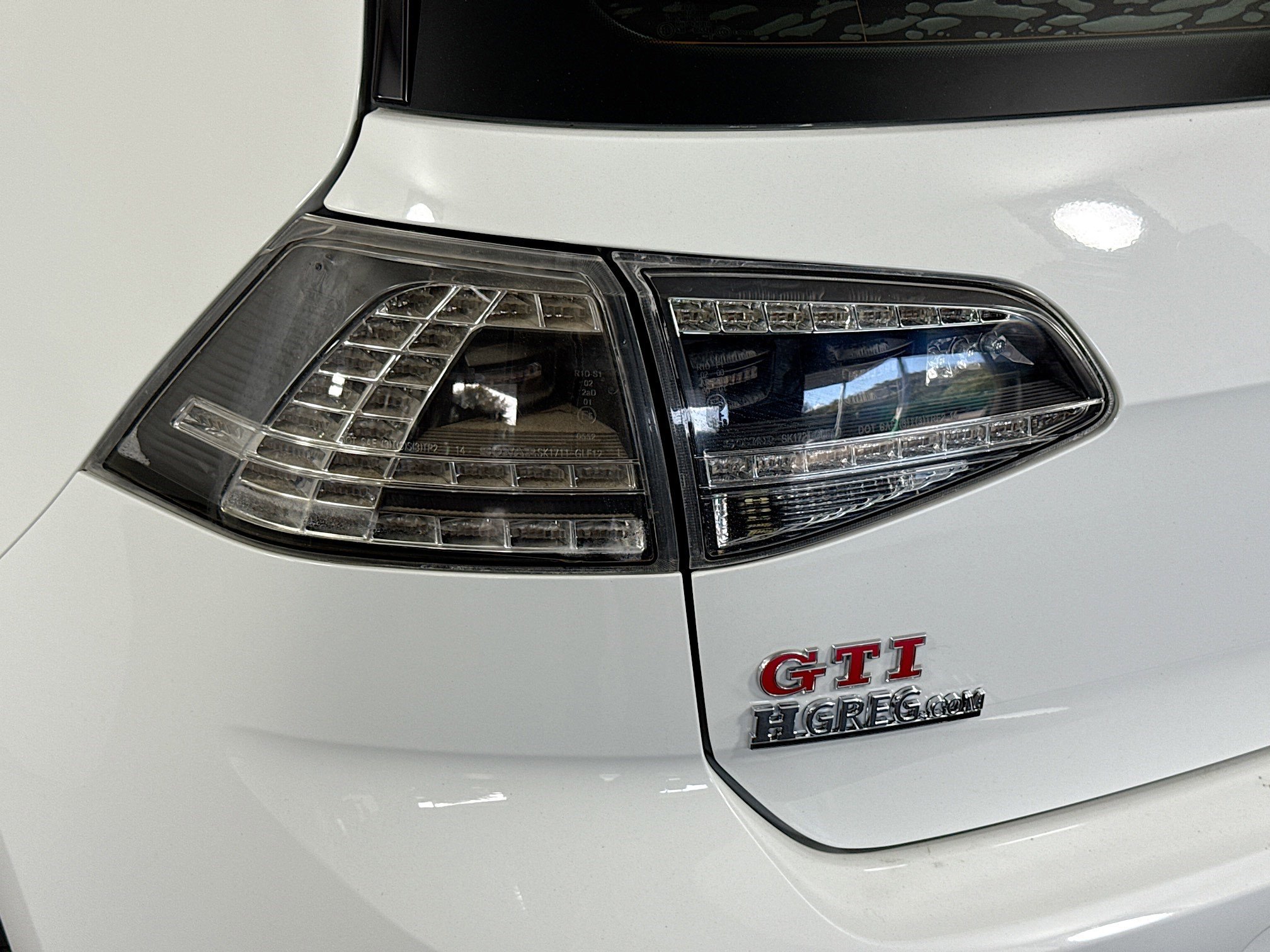 Used 2017 Volkswagen GTI SE image 36