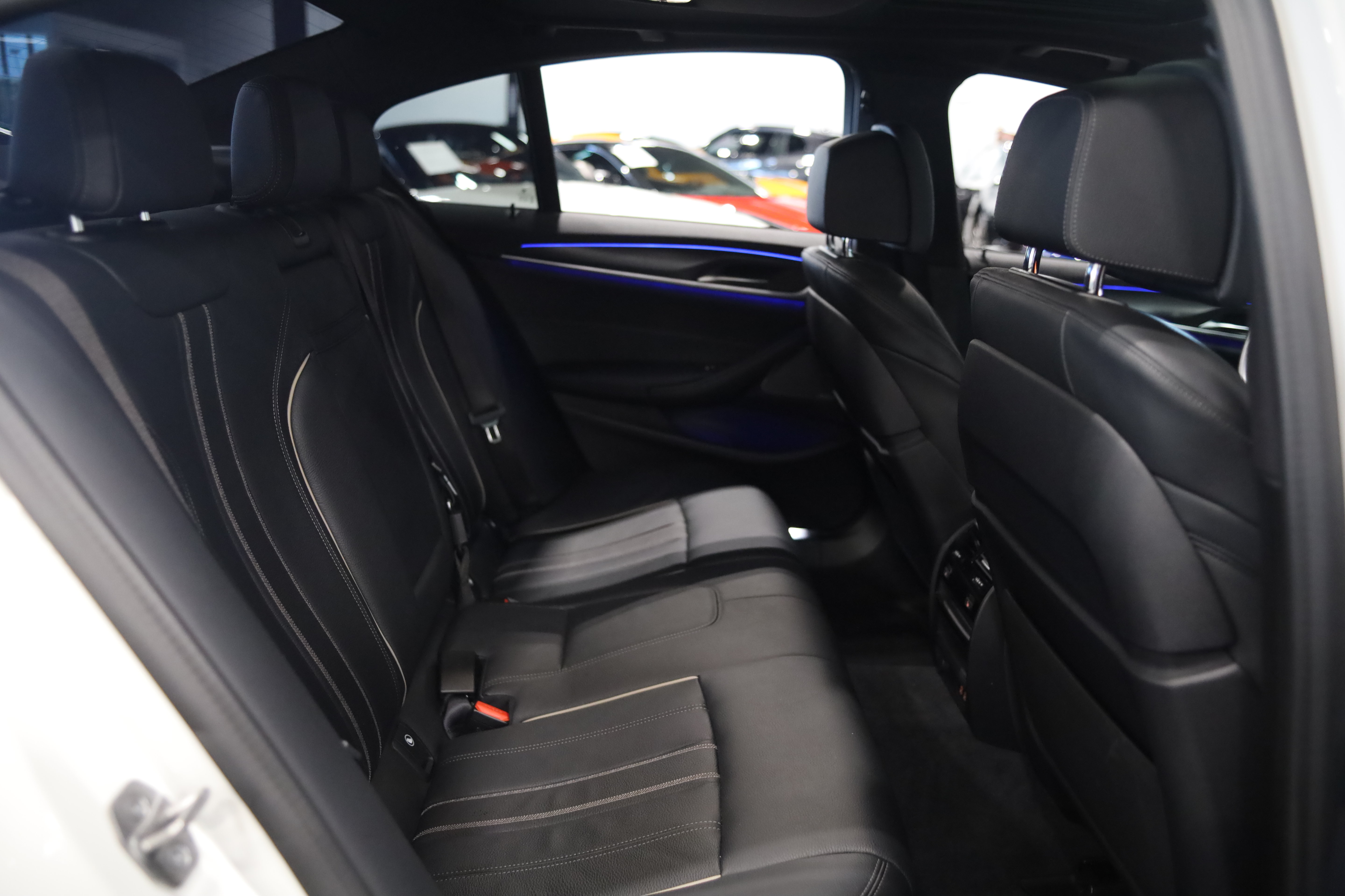 Used 2022 BMW M550i xDrive w/ Premium Package AWD/4WD image 41