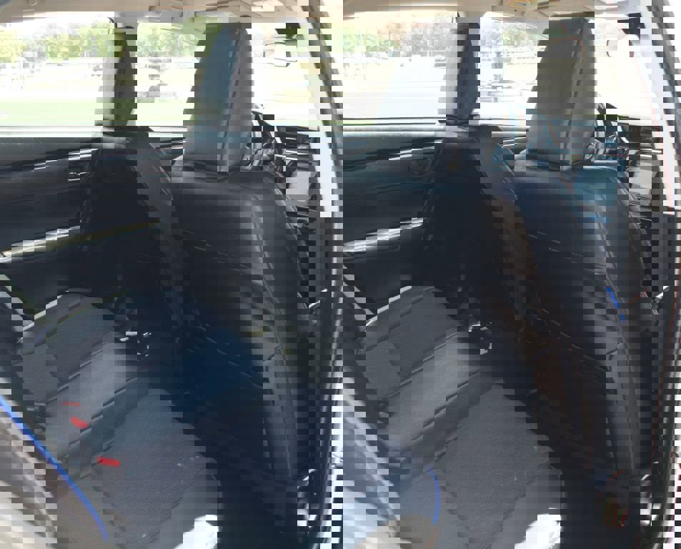 Used 2018 Toyota Corolla SE FWD image 20