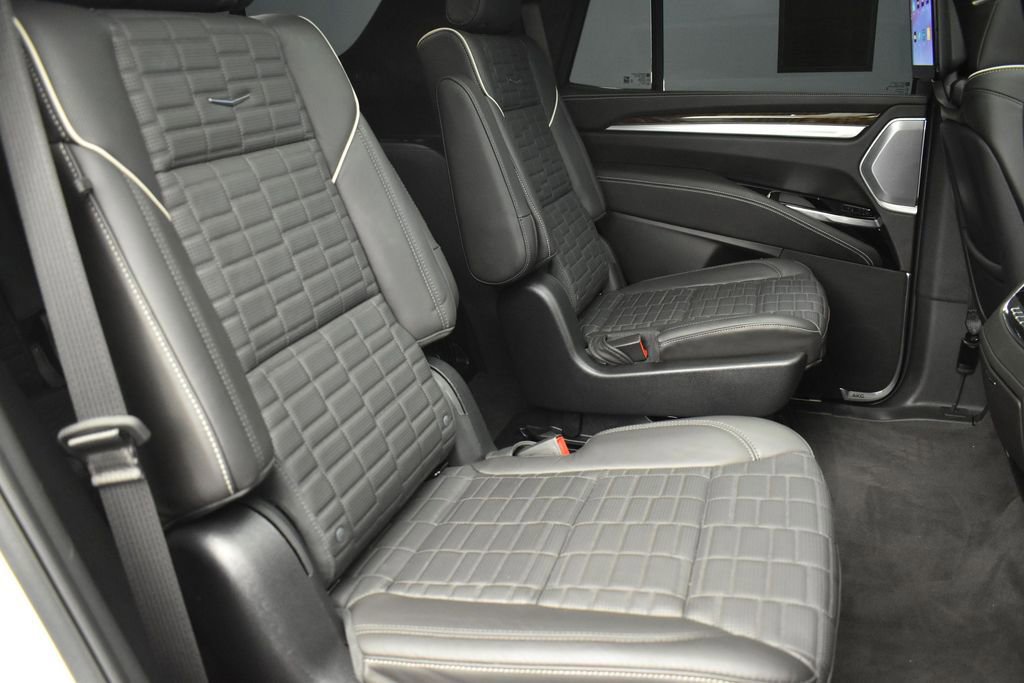 Used 2025 Cadillac Escalade Sport Platinum AWD/4WD image 36