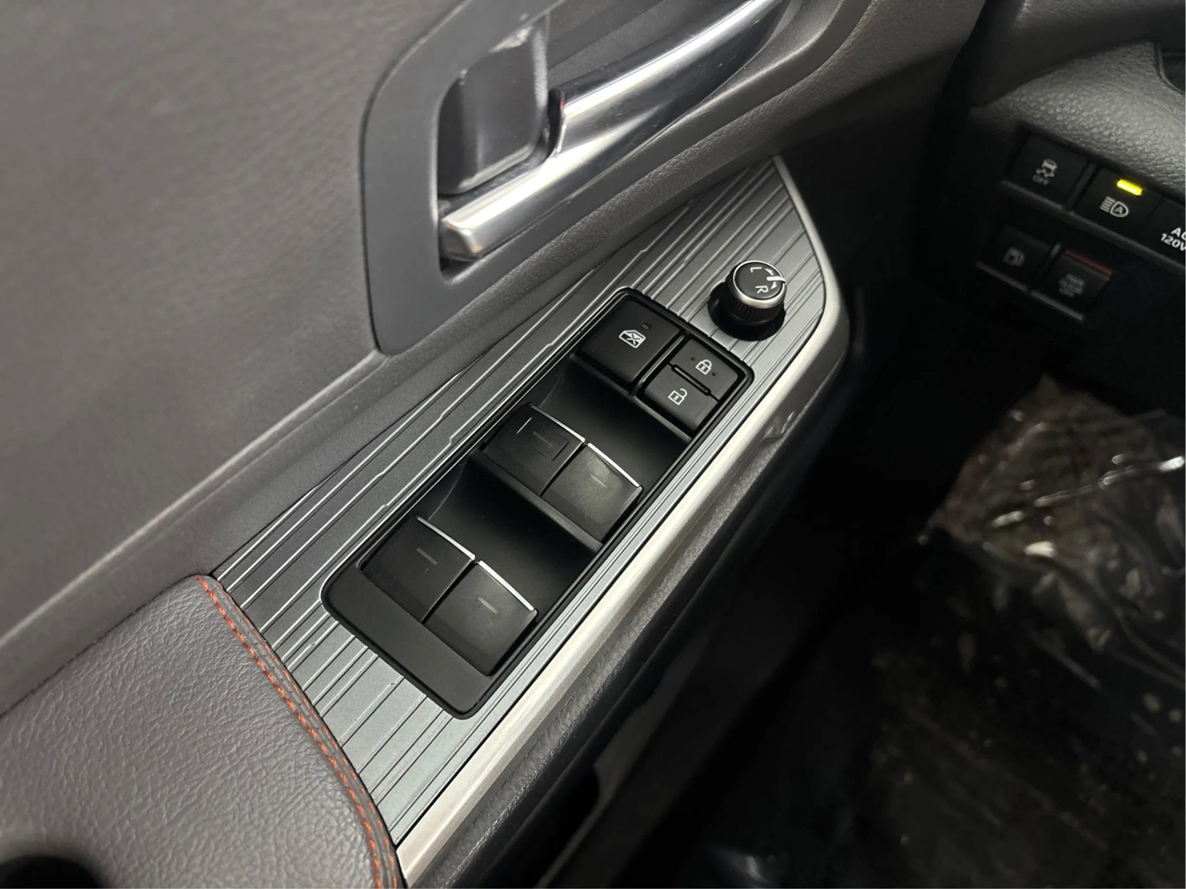 Used 2021 Toyota Sienna XSE w/ XSE Plus Package AWD/4WD image 43