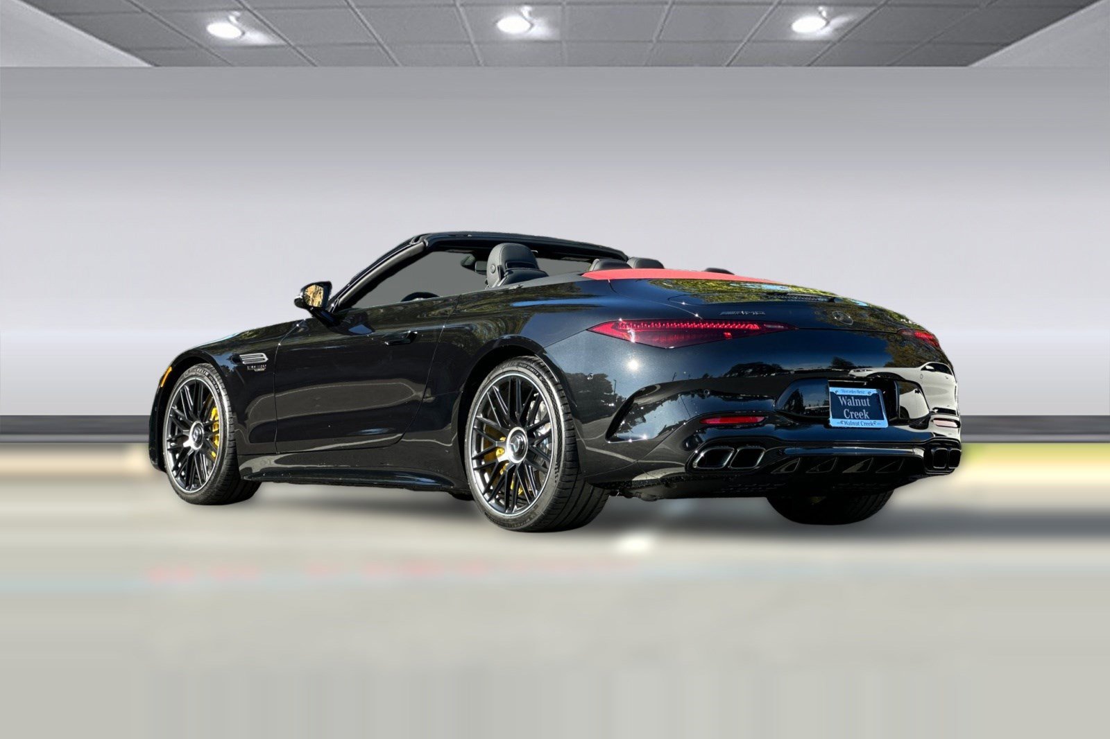 New 2026 Mercedes-Benz SL 63 AMG 4MATIC image 3