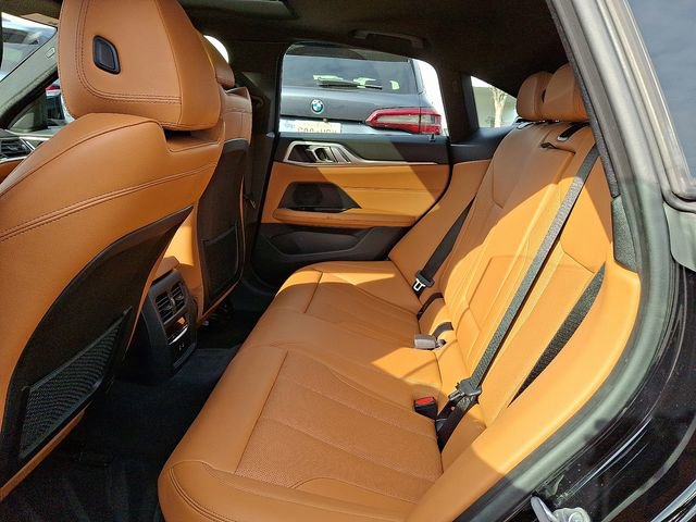 Used 2022 BMW i4 eDrive40 image 10