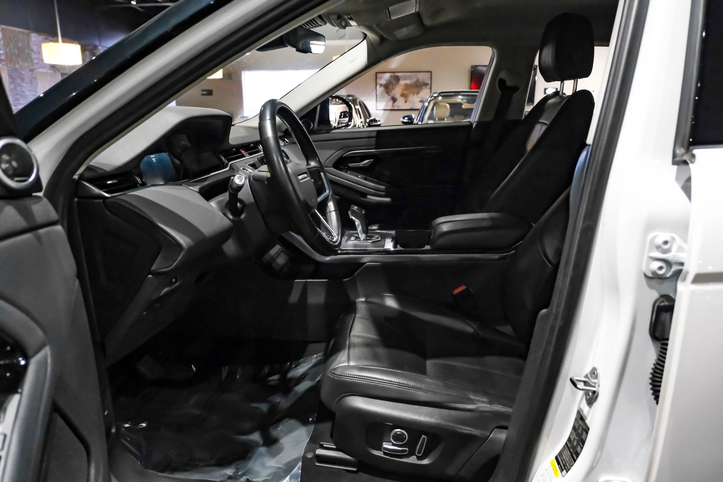 Used 2021 Land Rover Range Rover Evoque S AWD/4WD image 4