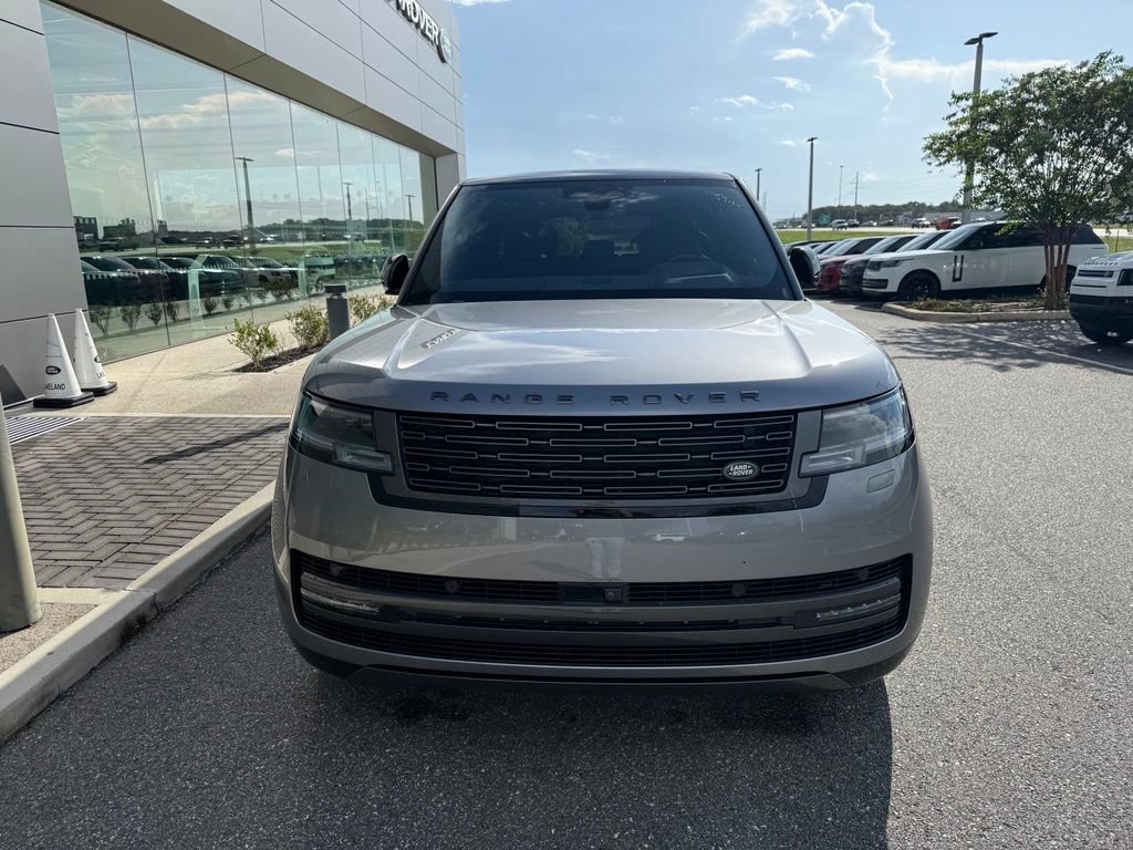 Used 2026 Land Rover Range Rover Long Wheelbase SE AWD/4WD image 3