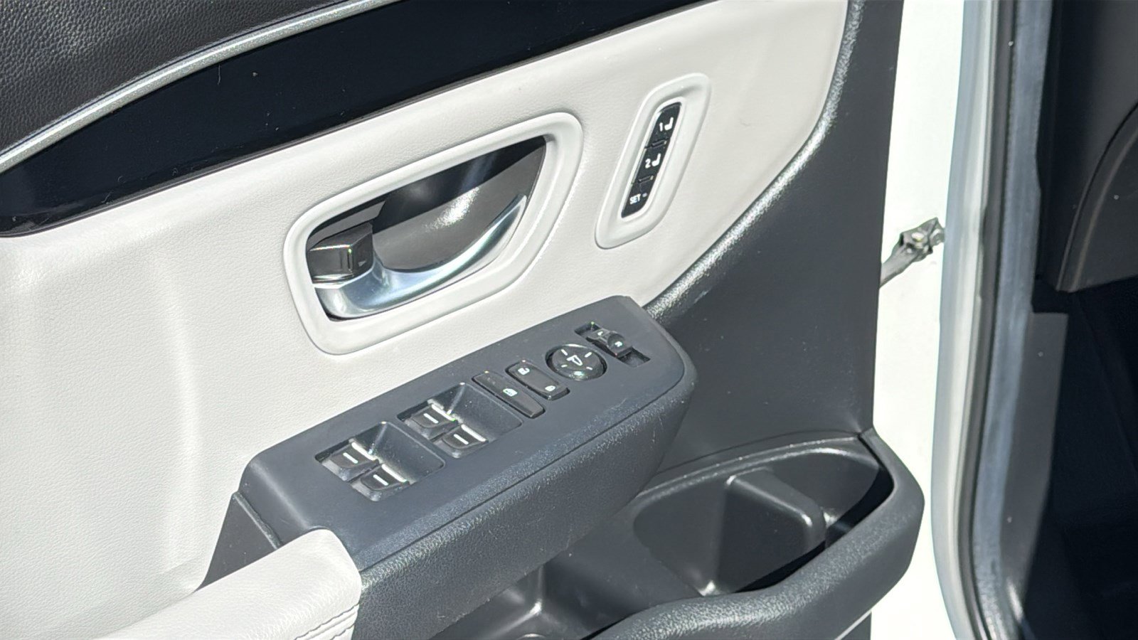 Used 2024 Honda Pilot Touring image 9