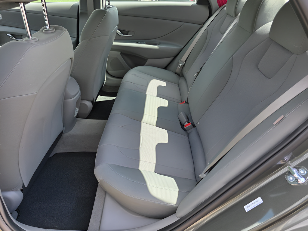 New 2026 Hyundai Elantra SE w/ Cargo Package FWD image 11
