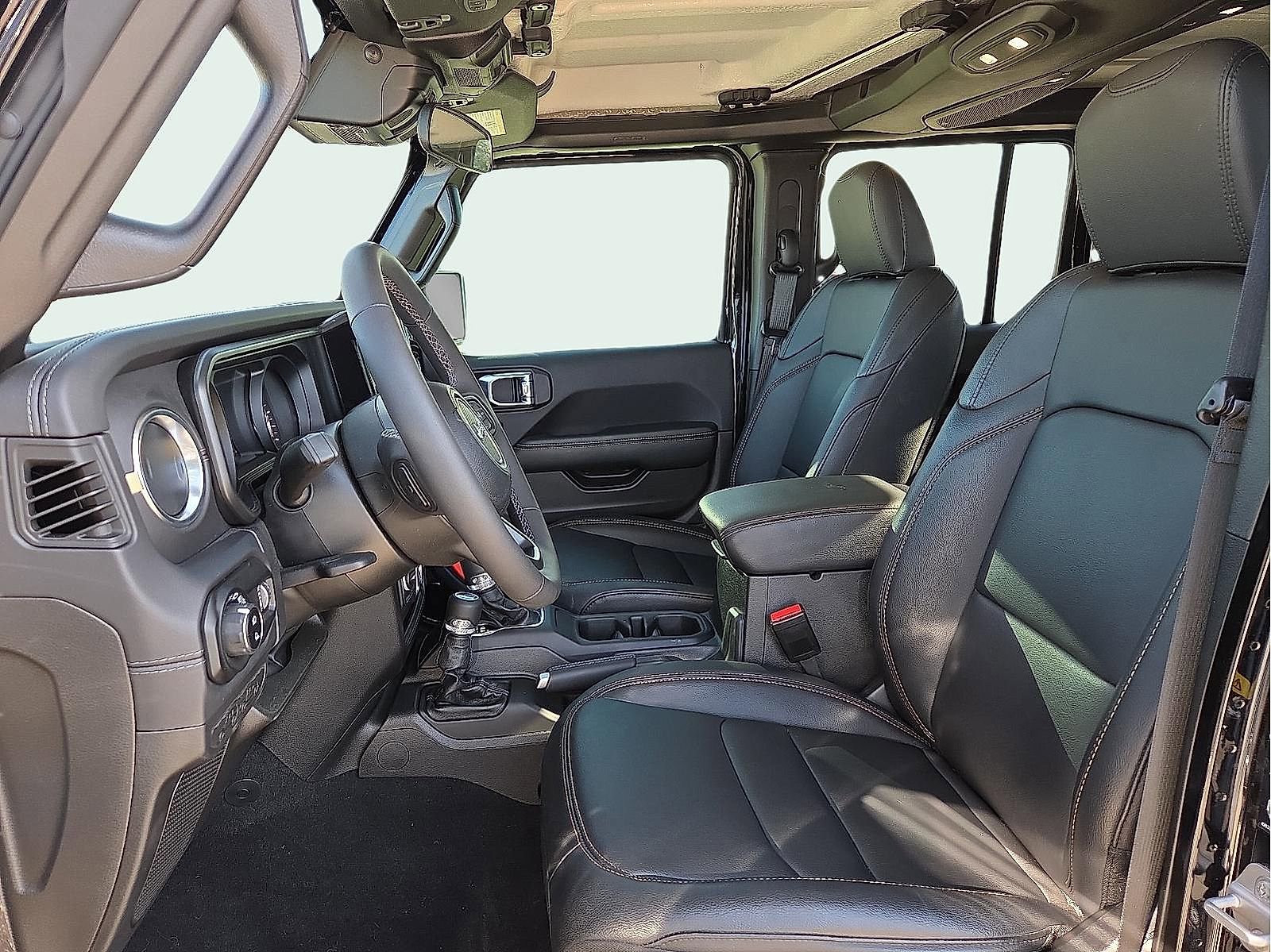 New 2025 Jeep Gladiator Sport image 14