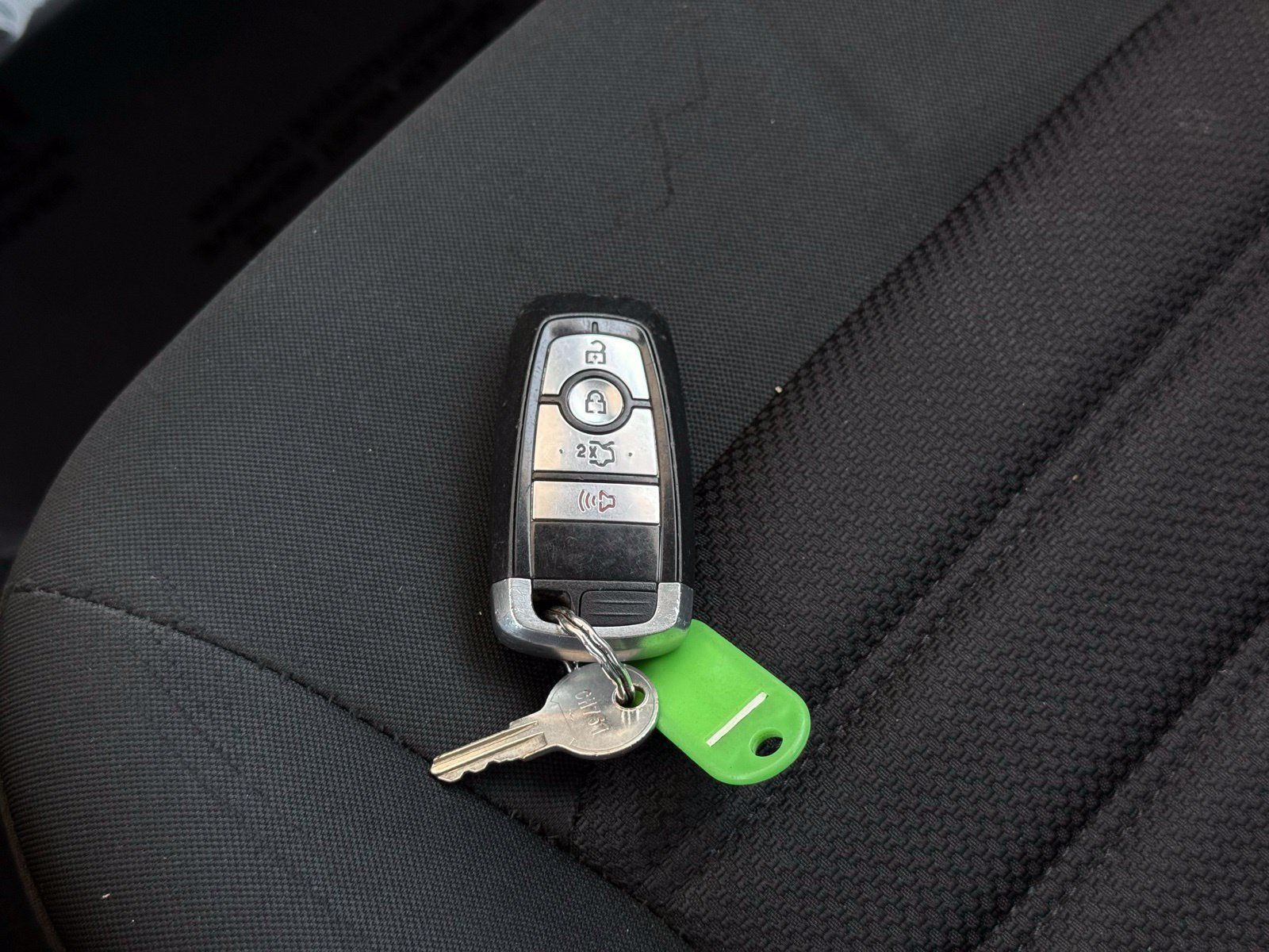 Used 2019 Ford Fusion SE FWD image 41