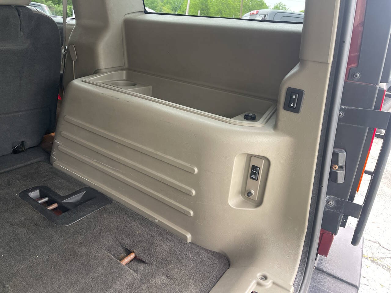 Used 2003 HUMMER H2 w/ Preferred Equipment Group AWD/4WD image 22