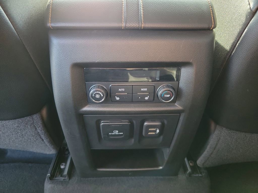 Used 2018 Chevrolet Traverse Premier w/ Driver Confidence II Package FWD image 14