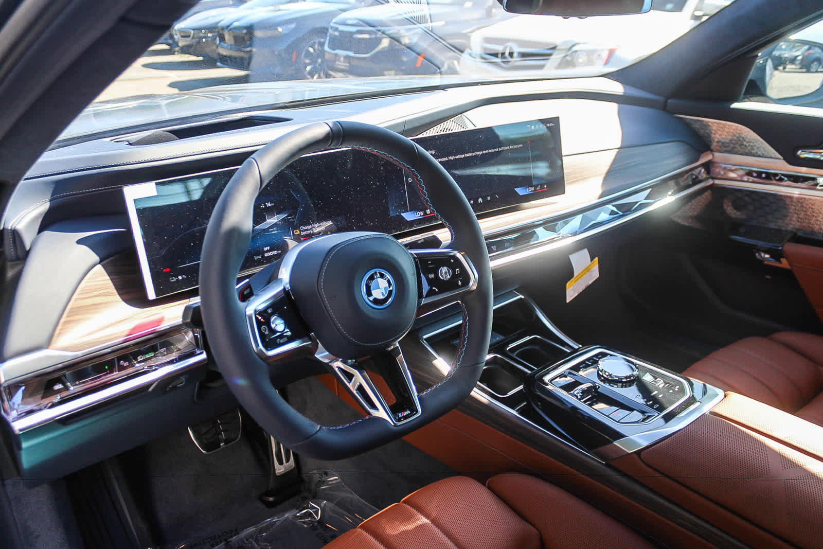 New 2026 BMW i7 M70 AWD/4WD image 16