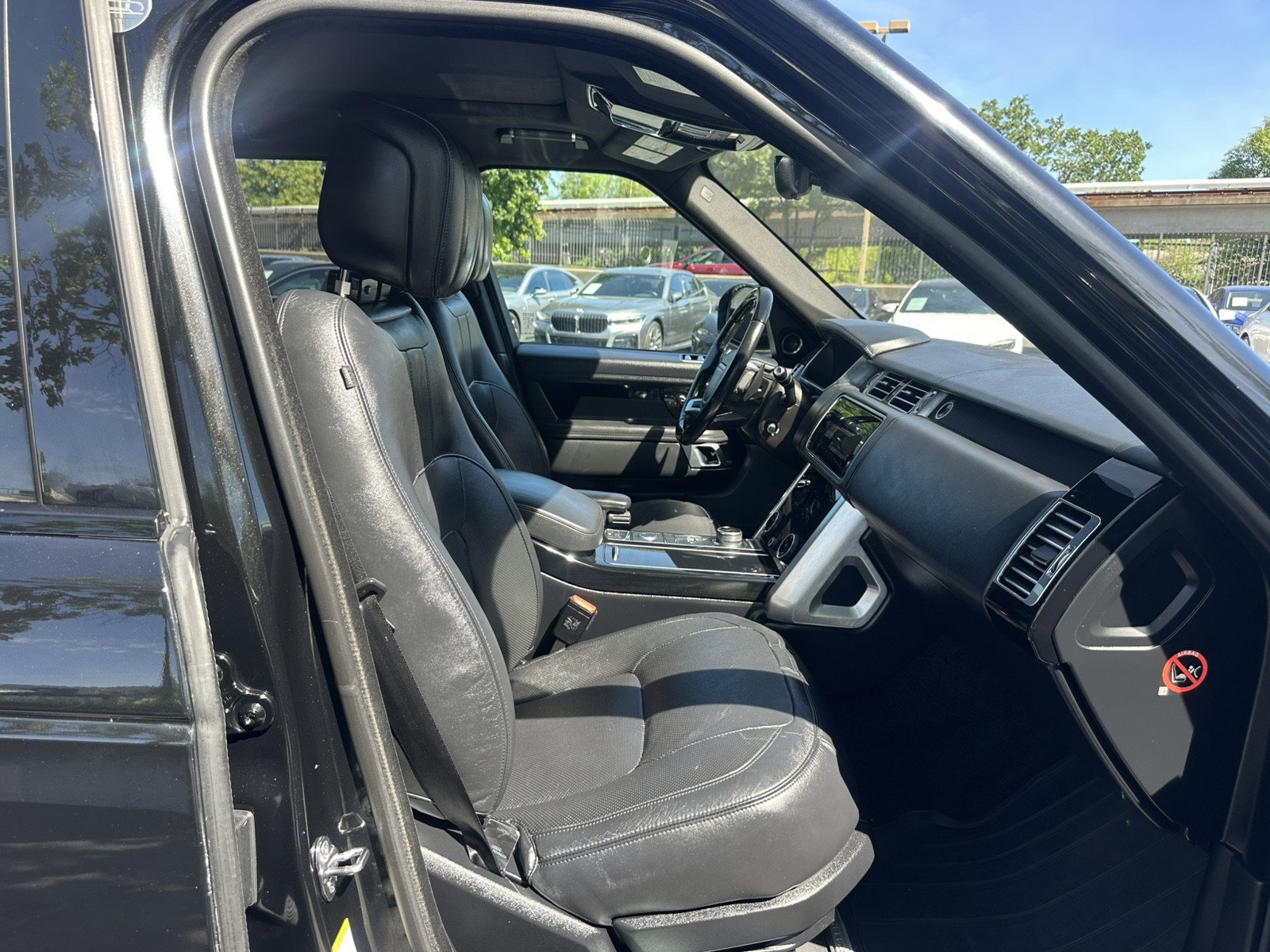 Used 2018 Land Rover Range Rover HSE image 20