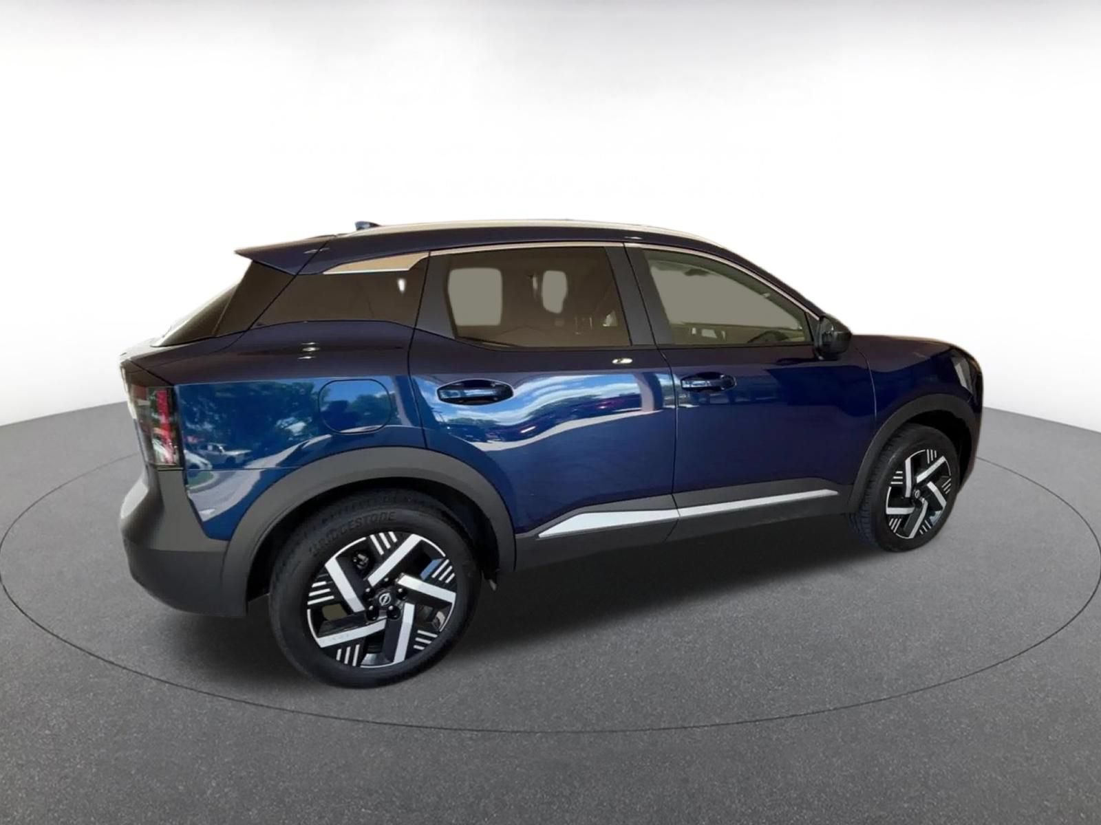 Used 2026 Nissan Kicks SV w/ Cold Weather Package FWD image 14