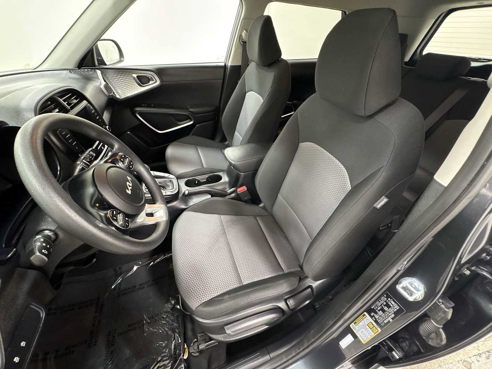 Used 2024 Kia Soul LX w/ Option Group 015 FWD image 13