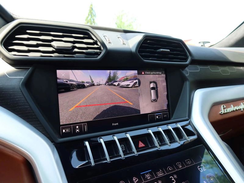 Used 2019 Lamborghini Urus AWD/4WD image 15