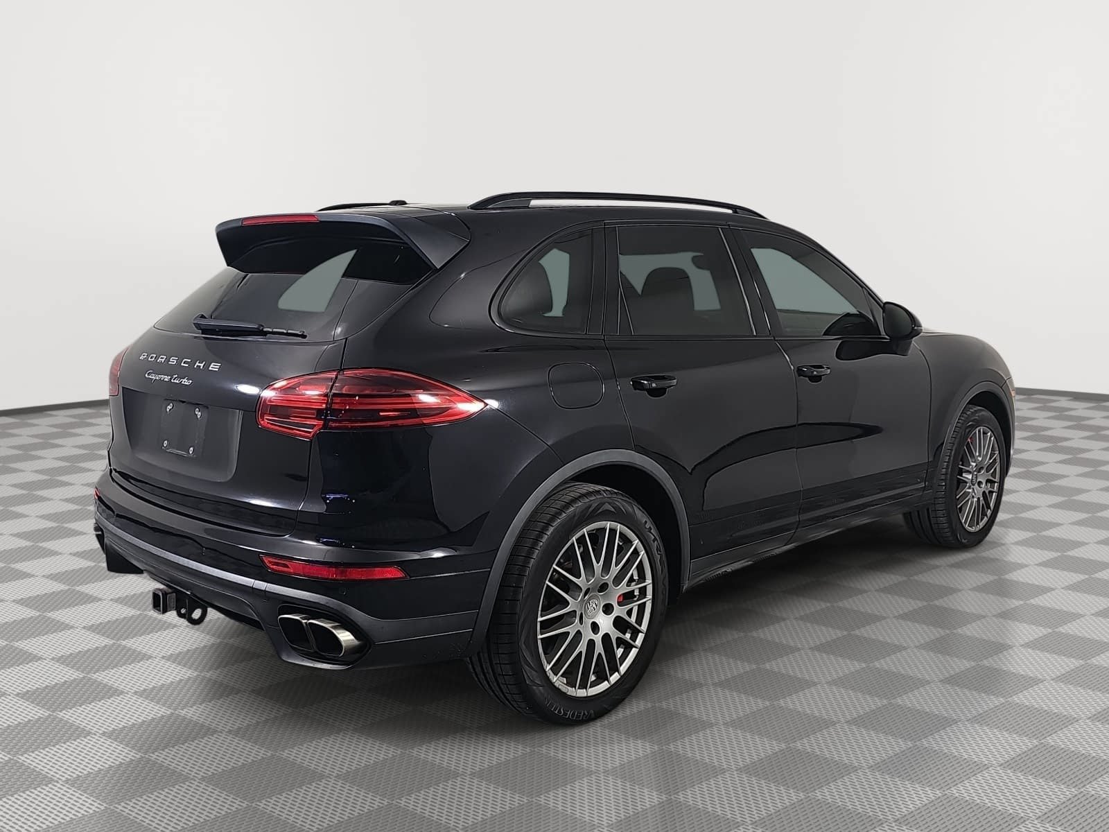 Used 2015 Porsche Cayenne Turbo AWD/4WD image 6
