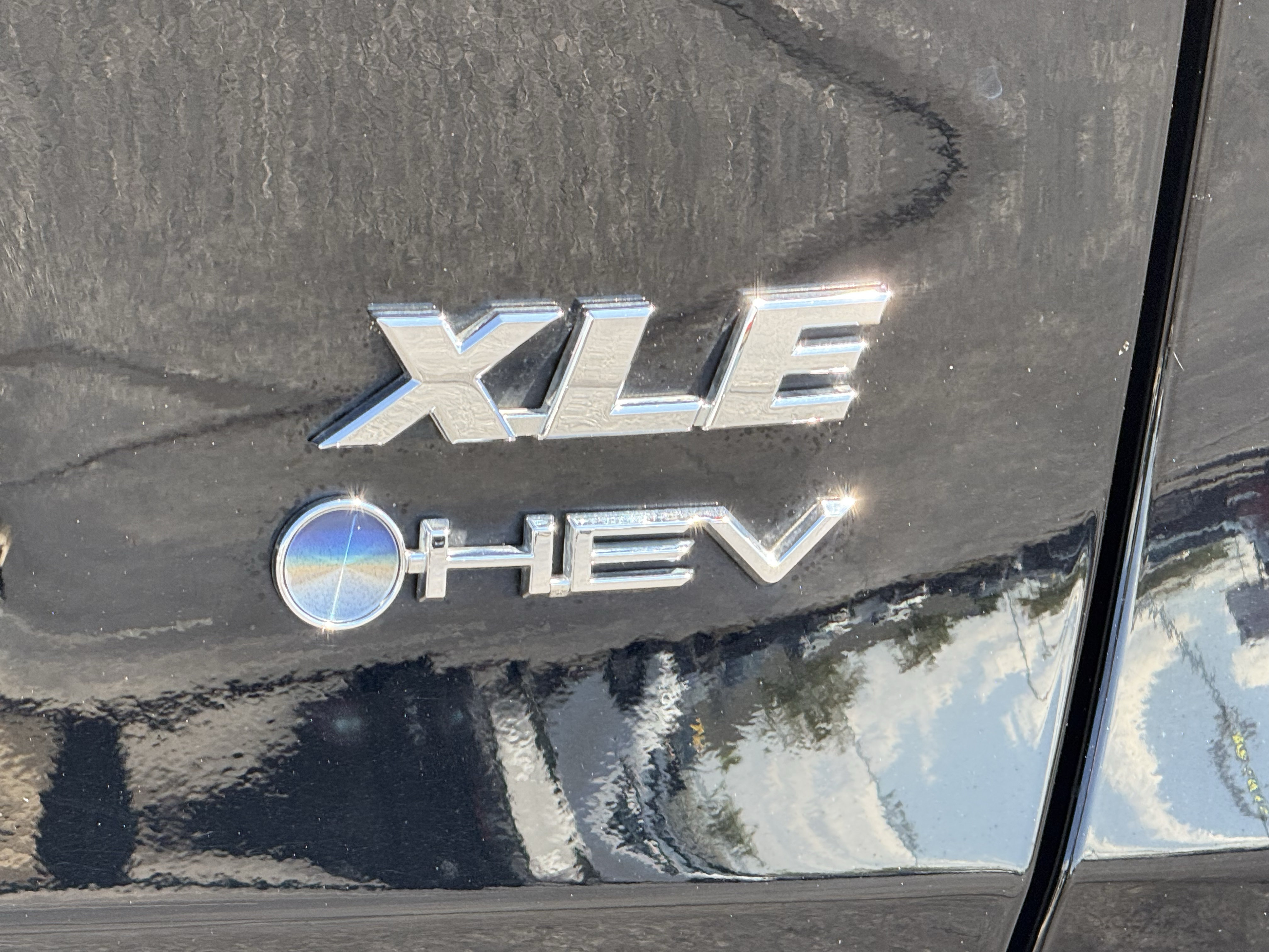 Certified 2025 Toyota RAV4 XLE Premium AWD/4WD image 5