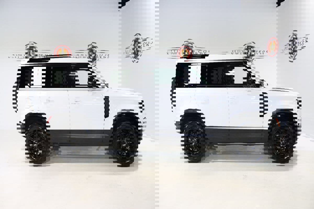 Used 2025 Land Rover Defender 110 S image 36