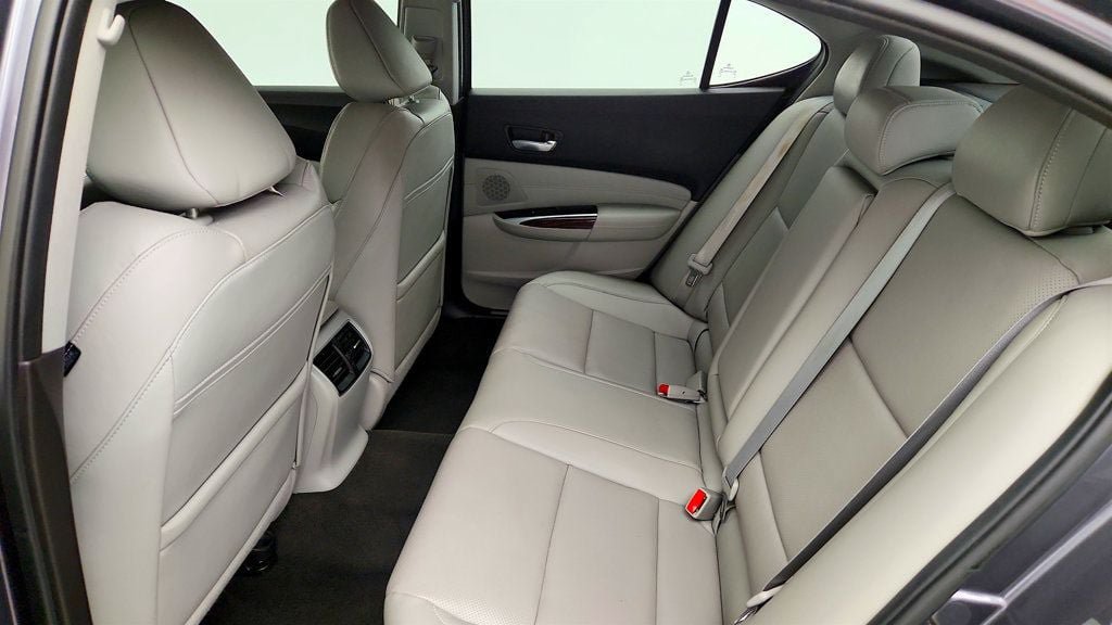 Used 2017 Acura TLX w/ Technology Package FWD image 21
