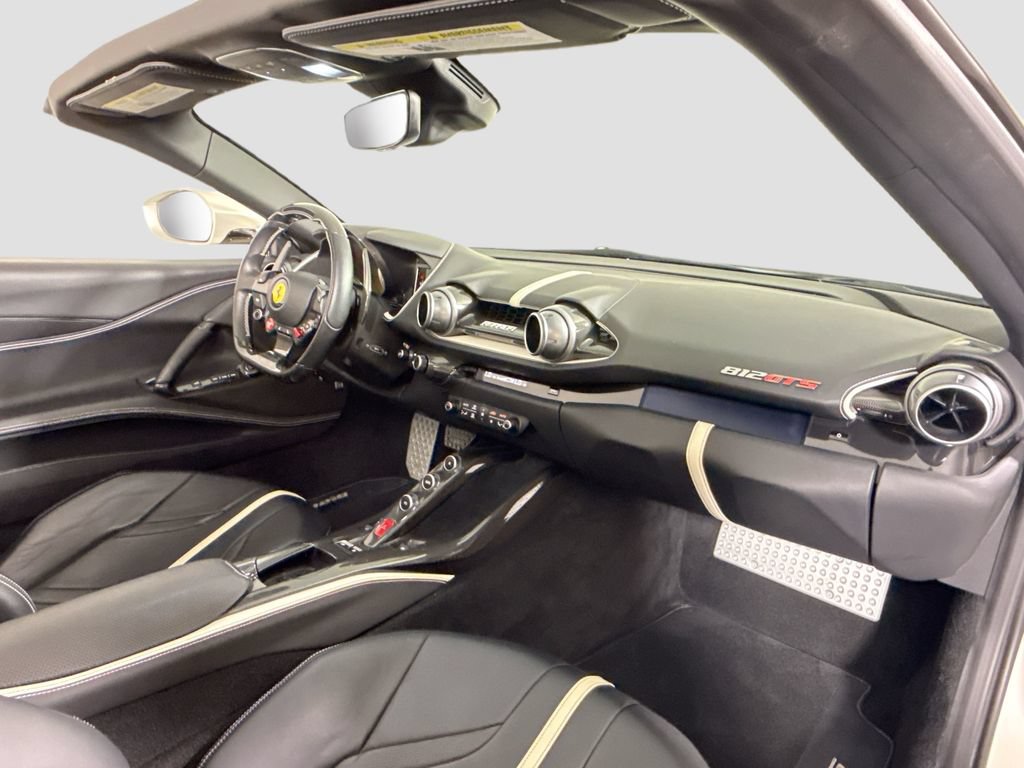 Used 2021 Ferrari 812 GTS RWD image 16