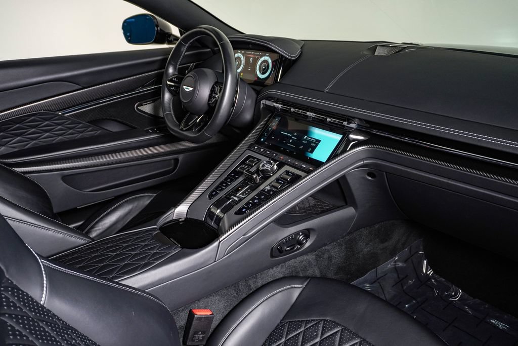 Used 2024 Aston Martin DB12 Coupe RWD image 17