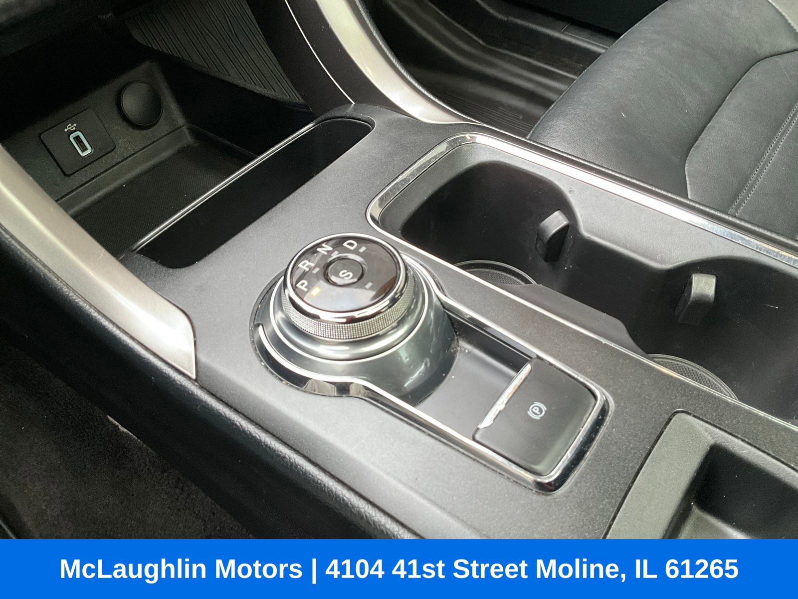 Used 2017 Ford Fusion SE w/ Fusion SE Technology Package AWD/4WD image 27