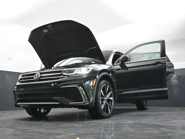 Used 2024 Volkswagen Tiguan SEL R-Line AWD/4WD image 45