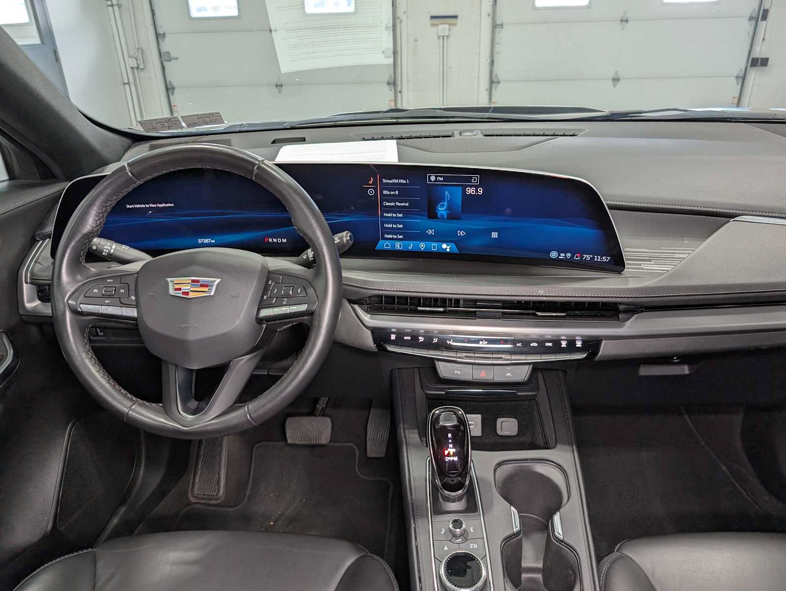 Certified 2025 Cadillac XT4 Premium Luxury AWD/4WD image 17