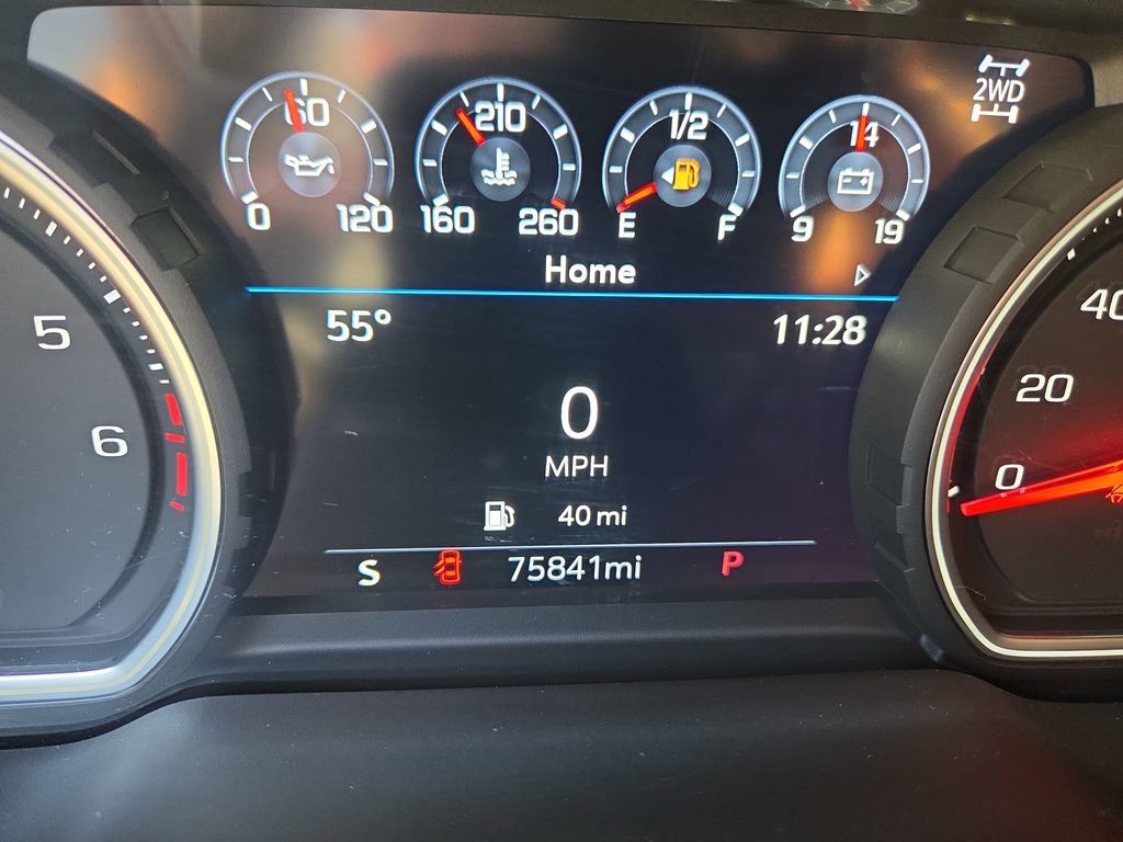 Certified 2021 Chevrolet Suburban Z71 w/ Z71 Signature Package AWD/4WD image 15