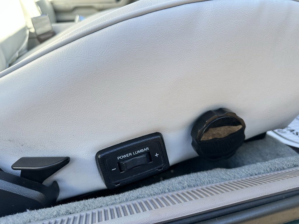 Used 1990 Ford Mustang LX image 28