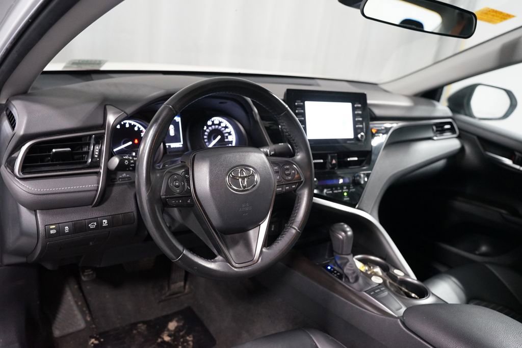 Used 2024 Toyota Camry SE image 7