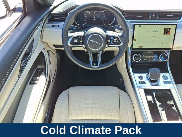 Used 2023 Jaguar XF R-Dynamic SE AWD/4WD image 4