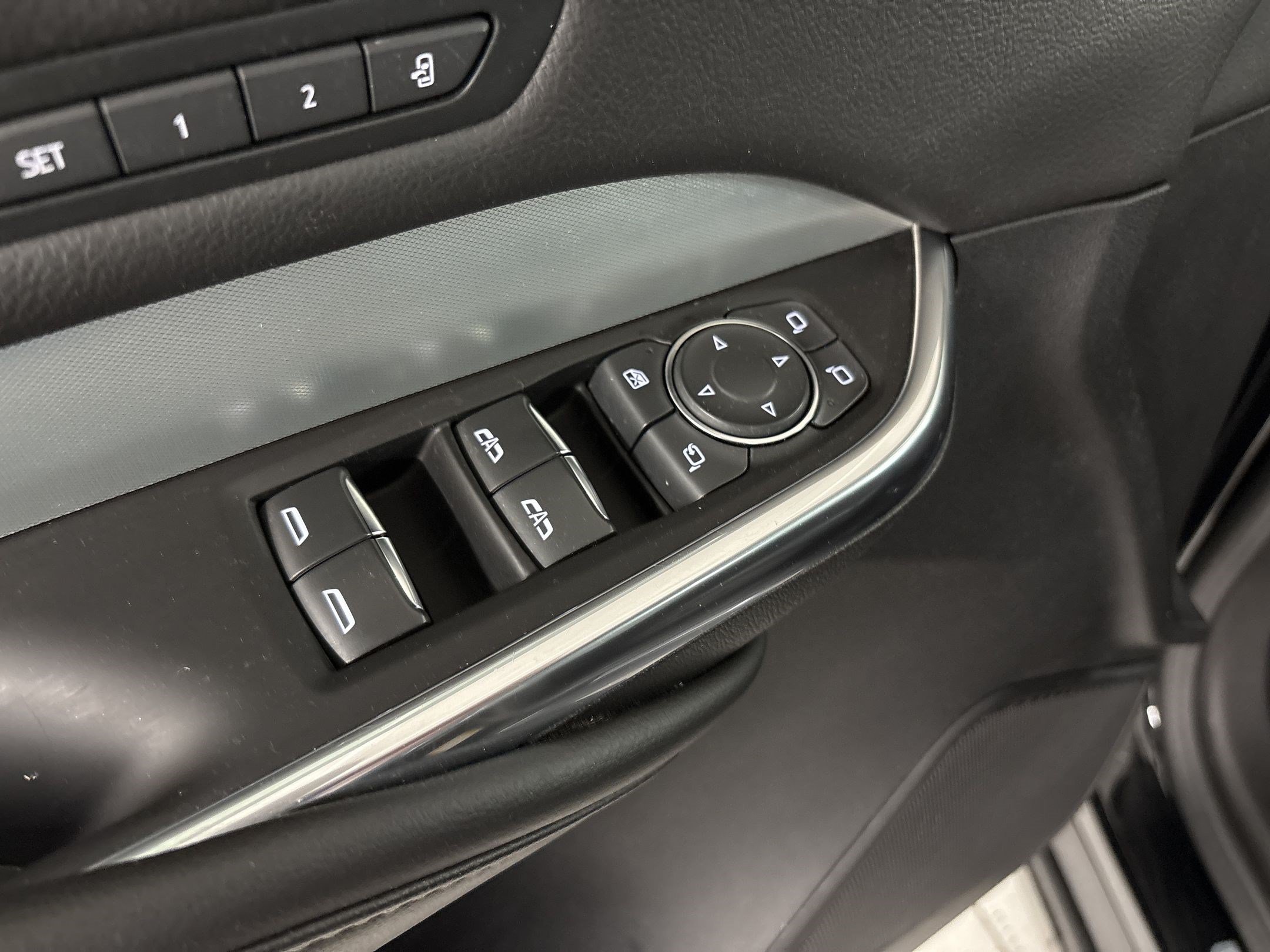 Used 2022 Cadillac XT4 Premium Luxury w/ Safety Alert Package AWD/4WD image 13