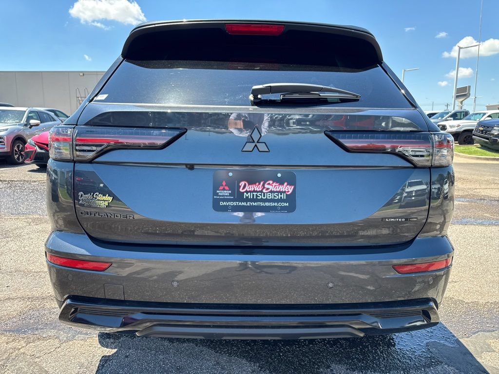 New 2026 Mitsubishi Outlander LE FWD image 5