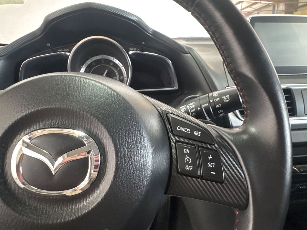 Used 2015 MAZDA MAZDA3 s Touring FWD image 13